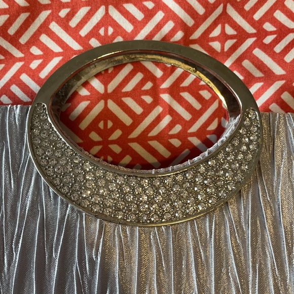 5 FOR 25 or 3 FOR 20 Fancy clutch purse - Picture 4 of 5